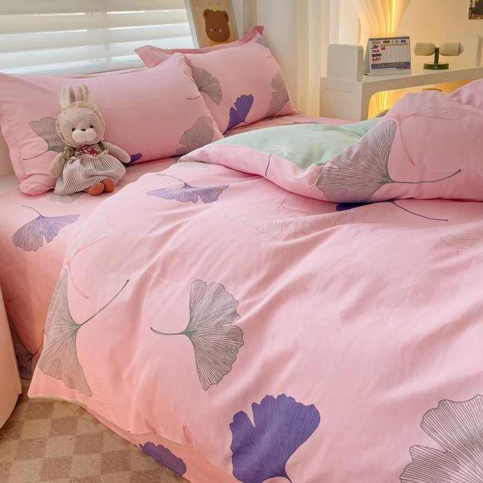 91家纺网 家纺一手货源 找家纺 纽缦家纺 2025新款全棉纯棉斜纹印花四件套 寻春粉