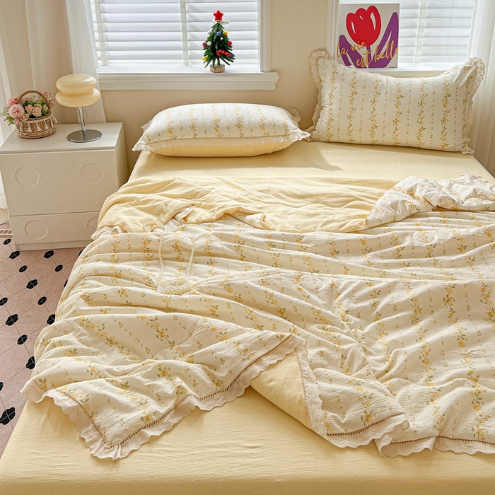 91家纺网 家纺一手货源 找家纺 一比一家纺 2025新款云感皱皱纱全棉花边款夏被四件套【控价109元】小晴天