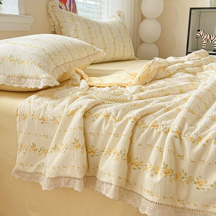 91家纺网 家纺一手货源 找家纺 一比一家纺 2025新款云感皱皱纱全棉花边款夏被四件套【控价109元】小晴天