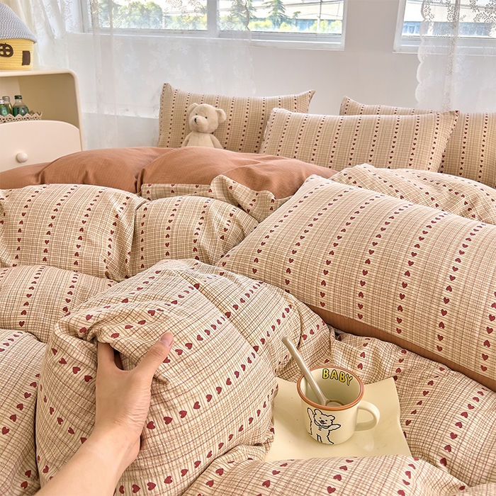 91家纺网 家纺一手货源 找家纺 优品阁 2025新款云感皱皱纱四件套 太妃糖