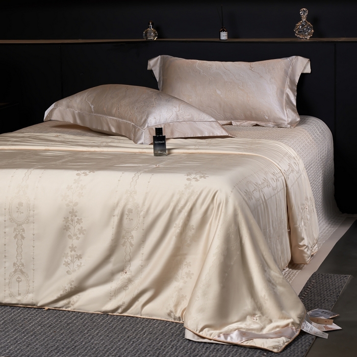 91家纺网 家纺一手货源 找家纺 朴罗 （ 原岚图） 2025新款天然有机蚕丝被被子被芯 香槟金