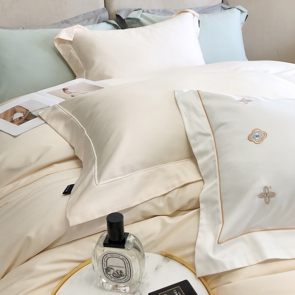 91家纺网 家纺一手货源 找家纺 乐美家纺 2025新款A类100支—简爱系列埋线工艺四件套 奶昔白