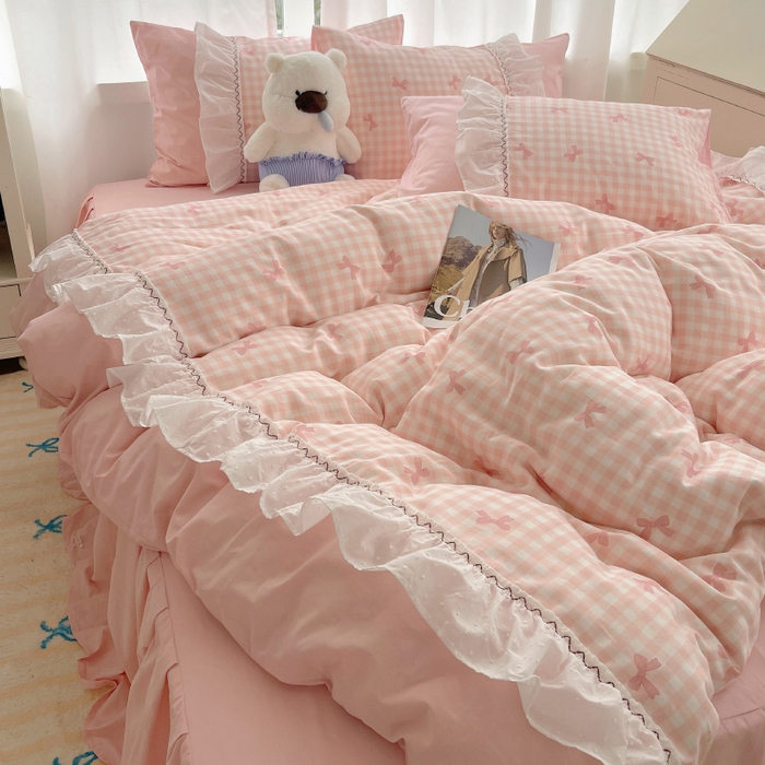 91家纺网 家纺一手货源 找家纺 （总）瑞莱 2025冬季新款13372舞动花边全棉四件套系列