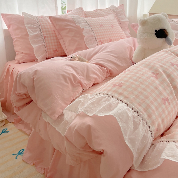 91家纺网 家纺一手货源 找家纺 （总）瑞莱 2025冬季新款13372舞动花边全棉四件套系列