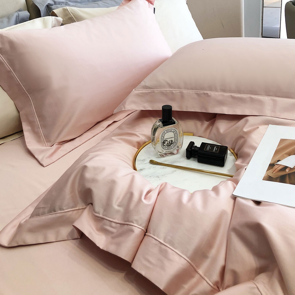 91家纺网 家纺一手货源 找家纺 乐美家纺 2025新款A类100支—简爱系列埋线工艺四件套 露娜粉