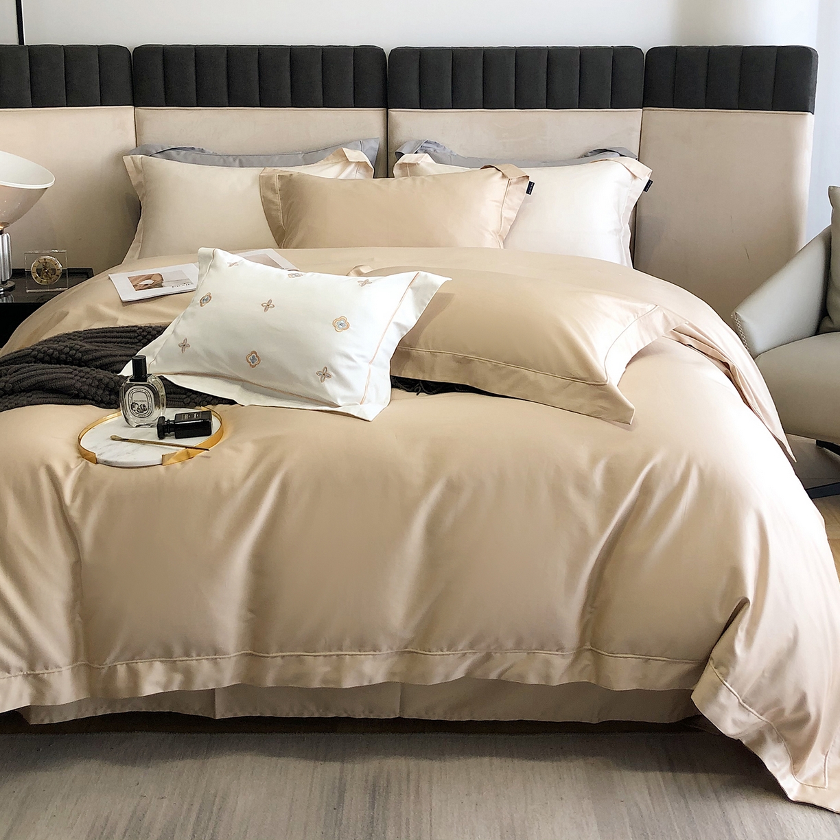 91家纺网 家纺一手货源 找家纺 乐美家纺 2025新款A类100支—简爱系列埋线工艺四件套 香槟色