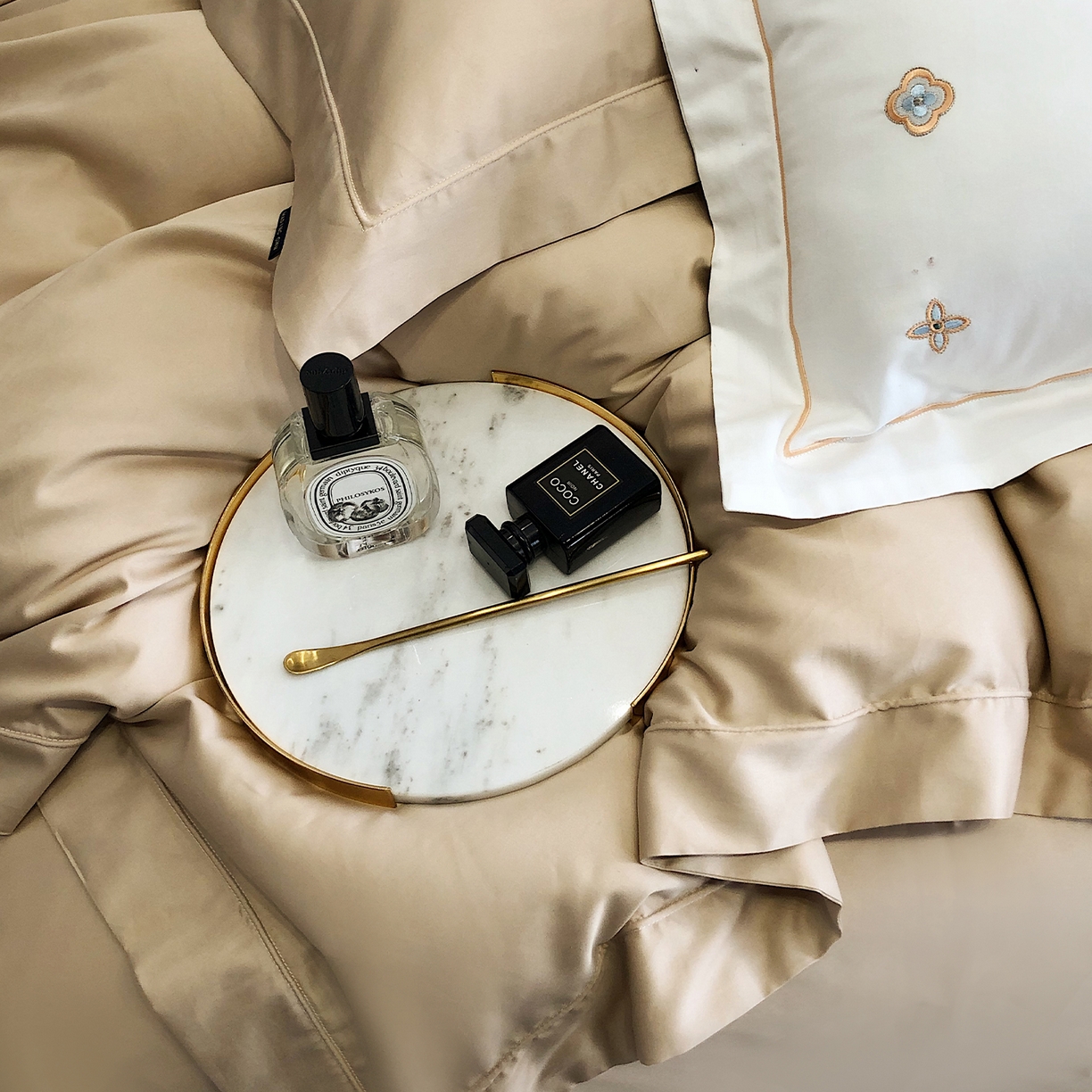 91家纺网 家纺一手货源 找家纺 乐美家纺 2025新款A类100支—简爱系列埋线工艺四件套 香槟色