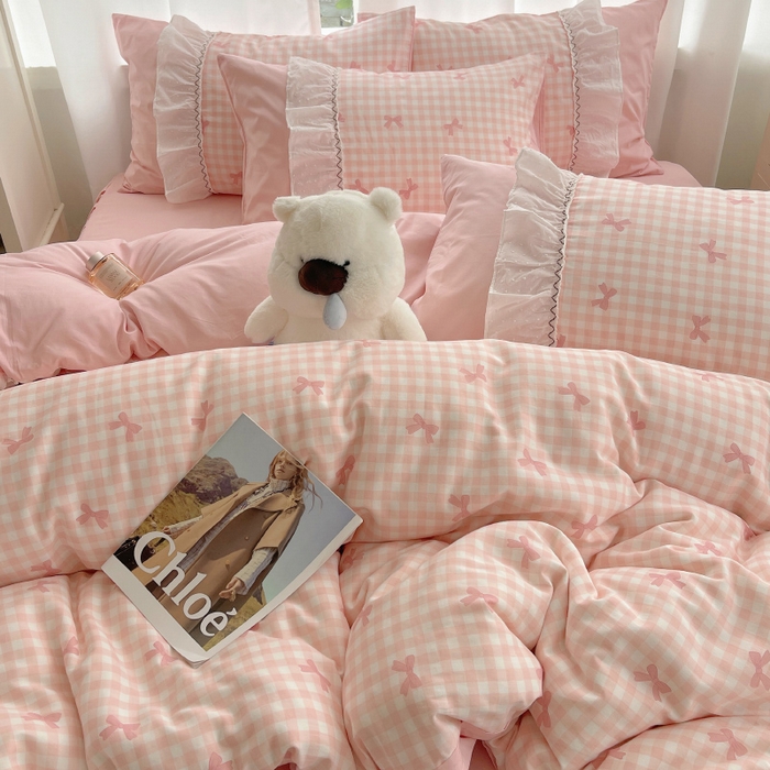 91家纺网 家纺一手货源 找家纺 （总）瑞莱 2025冬季新款13372舞动花边全棉四件套系列