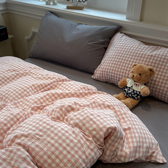 91家纺网 家纺一手货源 找家纺 欣晴家纺 2025新款软糯水洗棉条格无印宜家风混搭三件套四件套（风格2） 混搭粉格