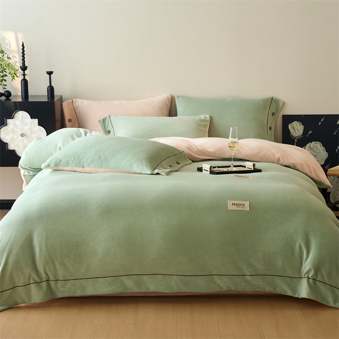 91家纺网 家纺一手货源 找家纺 （总）兰紫橙家纺 2025新款牛奶绒纽扣款四件套