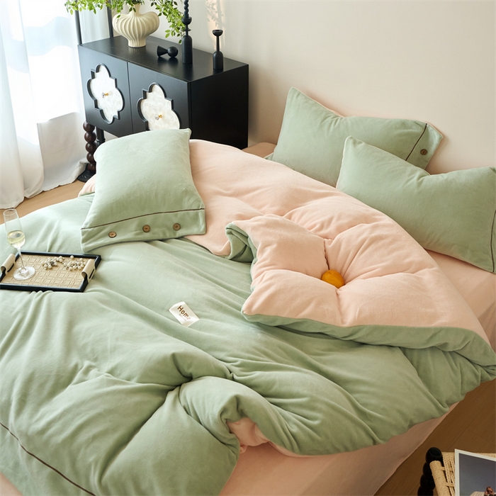 91家纺网 家纺一手货源 找家纺 （总）兰紫橙家纺 2025新款牛奶绒纽扣款四件套