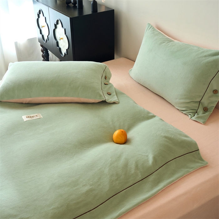 91家纺网 家纺一手货源 找家纺 （总）兰紫橙家纺 2025新款牛奶绒纽扣款四件套