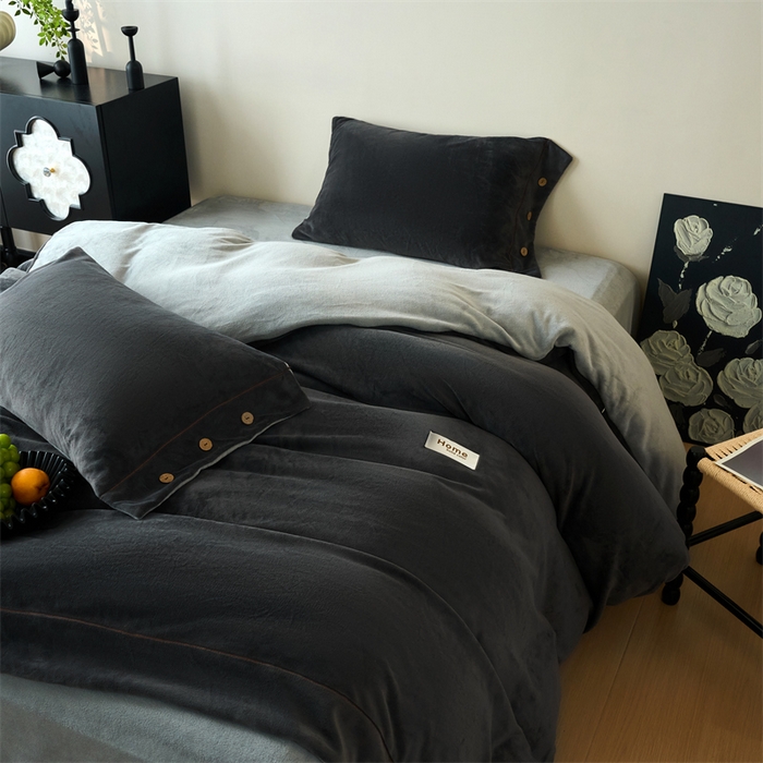 91家纺网 家纺一手货源 找家纺 （总）兰紫橙家纺 2025新款牛奶绒纽扣款四件套