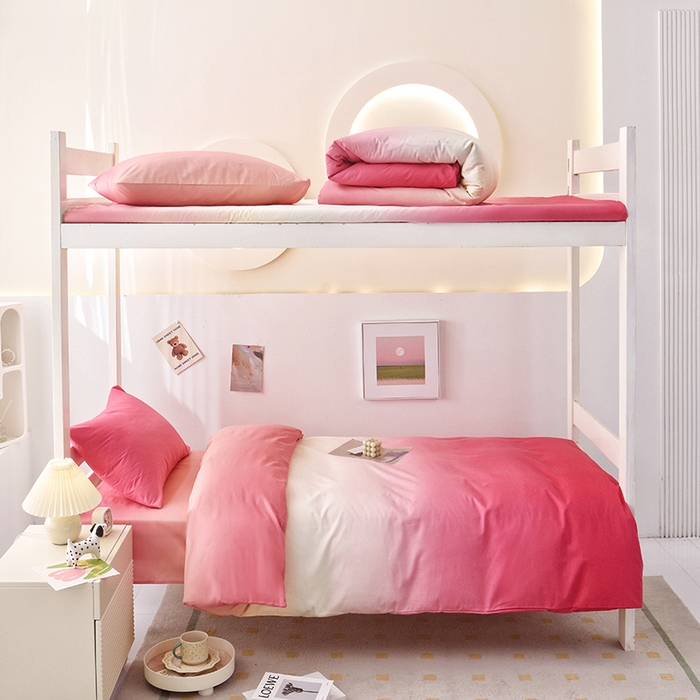 91家纺网 家纺一手货源 找家纺 启优家纺 2025新款13372全棉纯棉学生宿舍上下铺三件套 秘境-粉