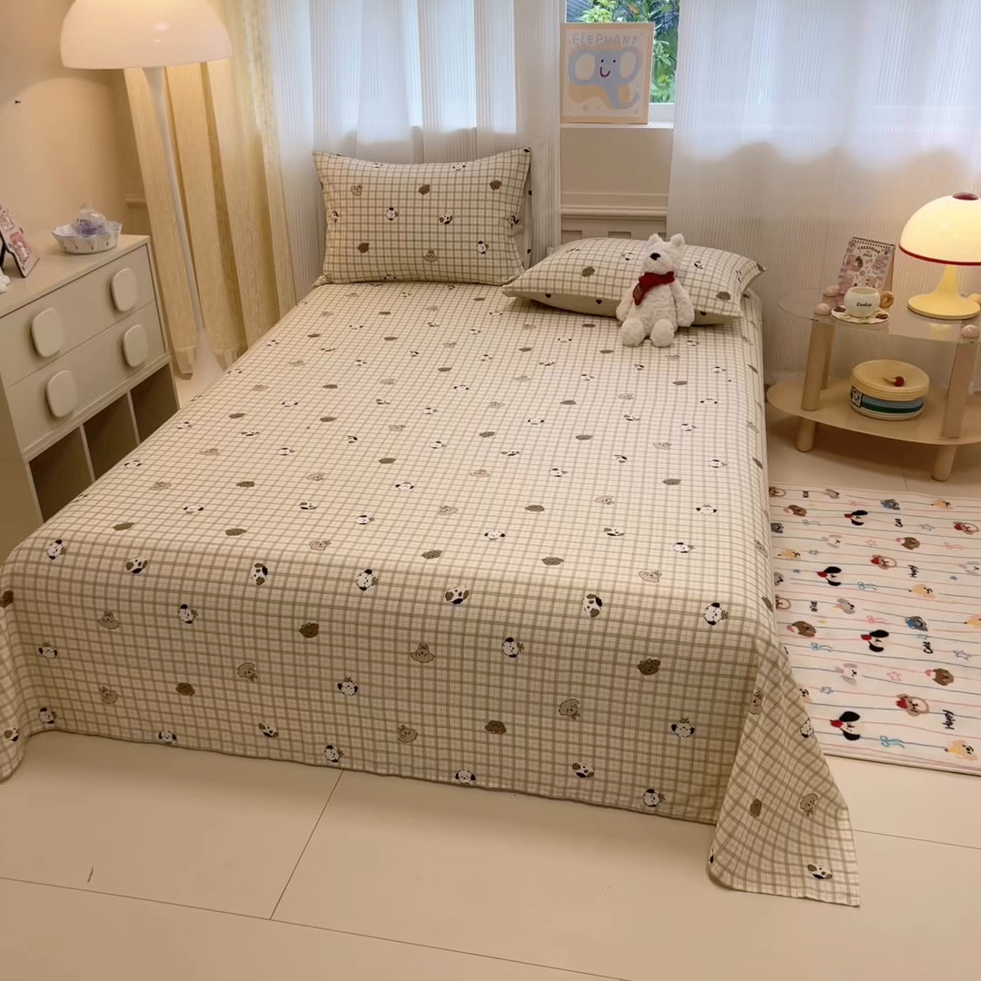 91家纺网 家纺一手货源 找家纺 呗旺鹿 2025新款40s全棉纯棉卡通印花学生系列单品床单 床单单件 焦糖小狗