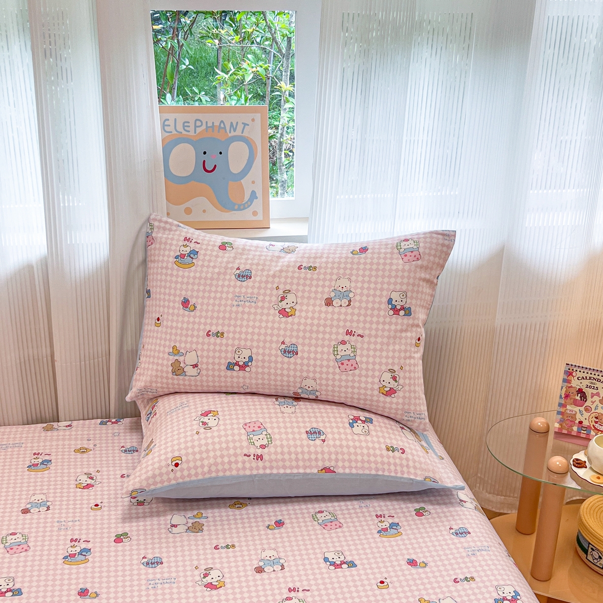 91家纺网 家纺一手货源 找家纺 呗旺鹿 2025新款40s全棉纯棉卡通印花学生系列单品床单 床单单件 忙绿的凯蒂