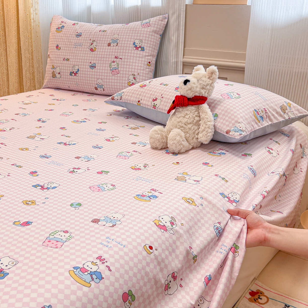 91家纺网 家纺一手货源 找家纺 呗旺鹿 2025新款40s全棉纯棉卡通印花学生系列单品床单 床单单件 忙绿的凯蒂