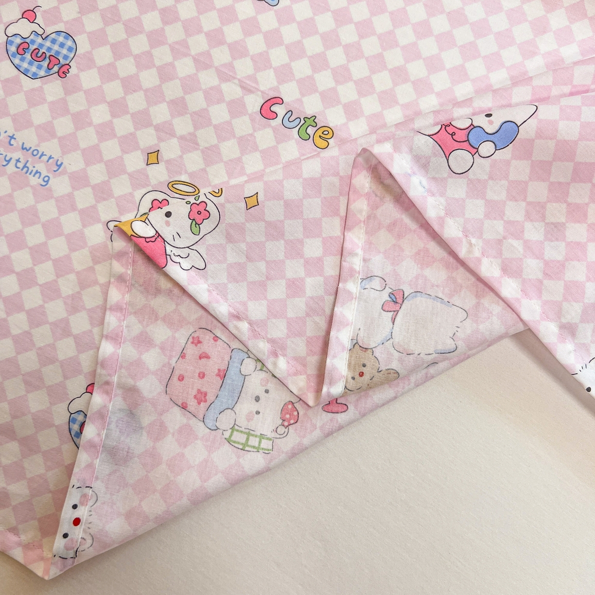 91家纺网 家纺一手货源 找家纺 呗旺鹿 2025新款40s全棉纯棉卡通印花学生系列单品床单 床单单件 忙绿的凯蒂