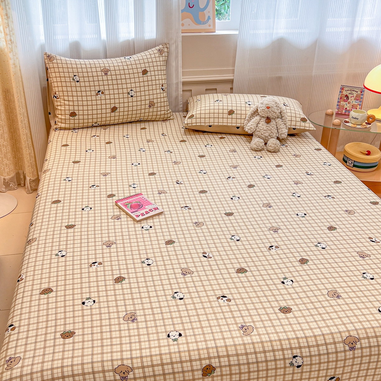 91家纺网 家纺一手货源 找家纺 呗旺鹿 2025新款40s全棉纯棉卡通印花学生系列单品床笠 床笠单件 焦糖小狗