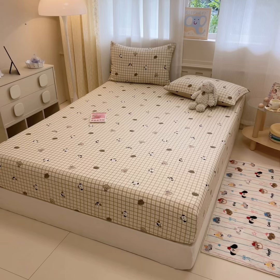 91家纺网 家纺一手货源 找家纺 呗旺鹿 2025新款40s全棉纯棉卡通印花学生系列单品床笠 床笠单件 焦糖小狗