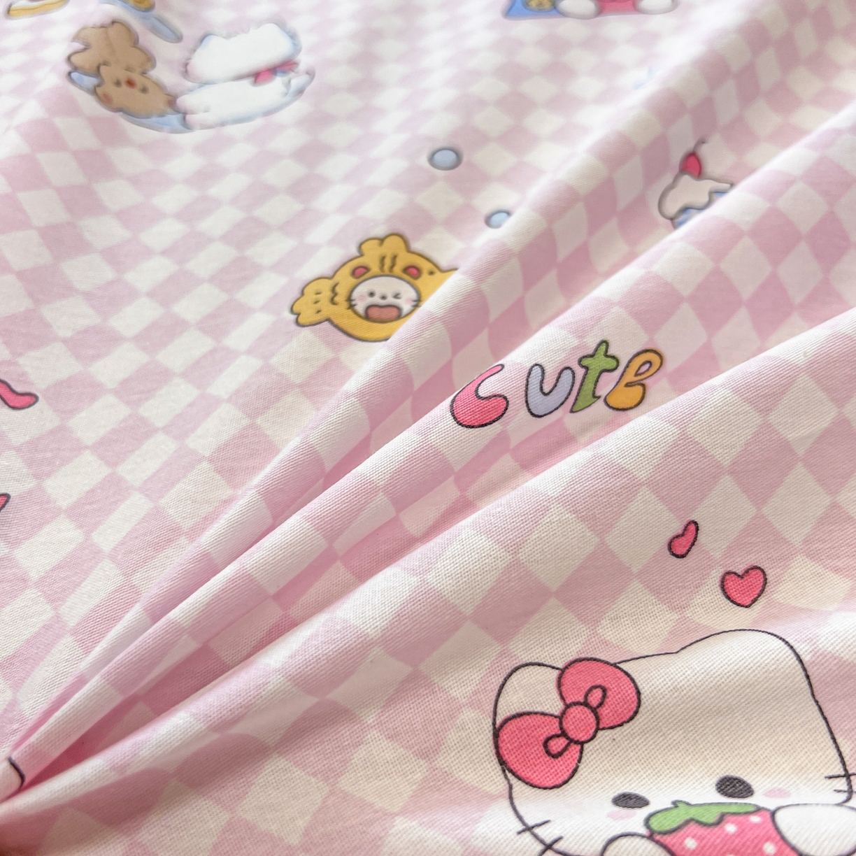 91家纺网 家纺一手货源 找家纺 呗旺鹿 2025新款40s全棉纯棉卡通印花学生系列单品床笠 床笠单件 忙绿的凯蒂