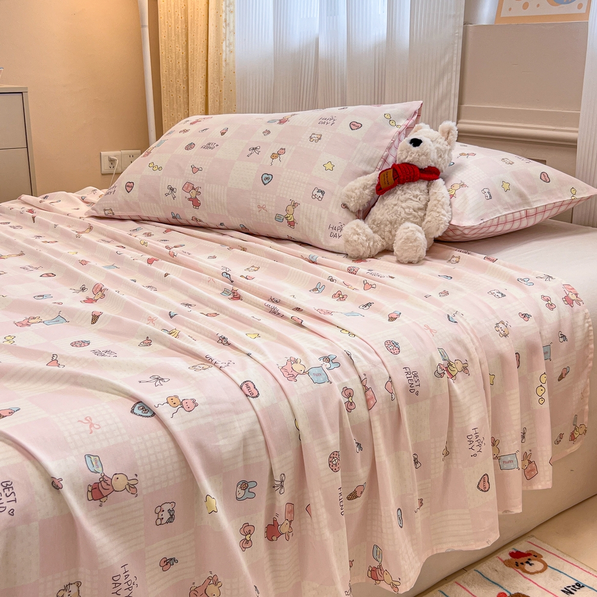 91家纺网 家纺一手货源 找家纺 呗旺鹿 2025新款40s全棉纯棉卡通印花学生系列单品床单 床单单件 兔子假期