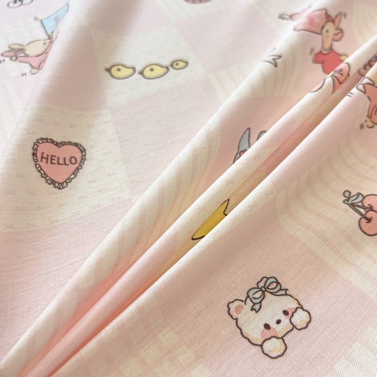 91家纺网 家纺一手货源 找家纺 呗旺鹿 2025新款40s全棉纯棉卡通印花学生系列单品床笠 床笠单件 兔子假期