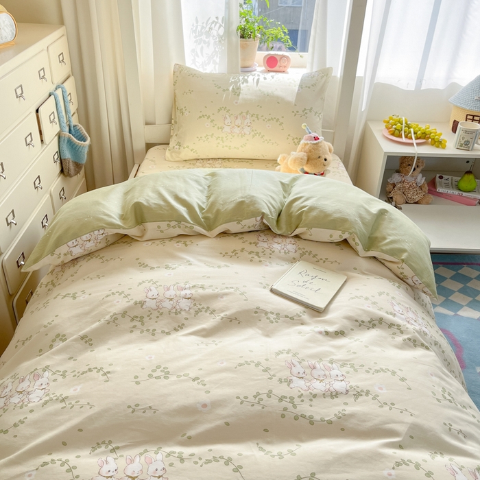 91家纺网 家纺一手货源 找家纺 寻米 2025新款全棉印花学生季学生三件套 花园小兔