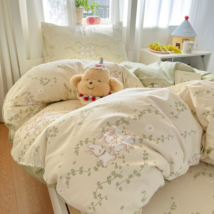 91家纺网 家纺一手货源 找家纺 寻米 2025新款全棉印花学生季学生三件套 花园小兔