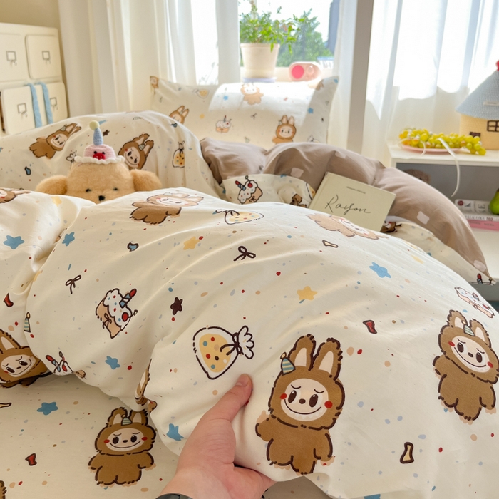 91家纺网 家纺一手货源 找家纺 寻米 2025新款全棉印花学生季学生三件套 焦糖布丁