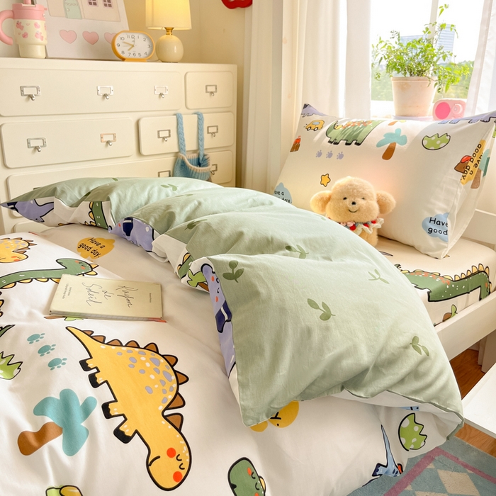 91家纺网 家纺一手货源 找家纺 寻米 2025新款全棉印花学生季学生三件套 恐龙乐园