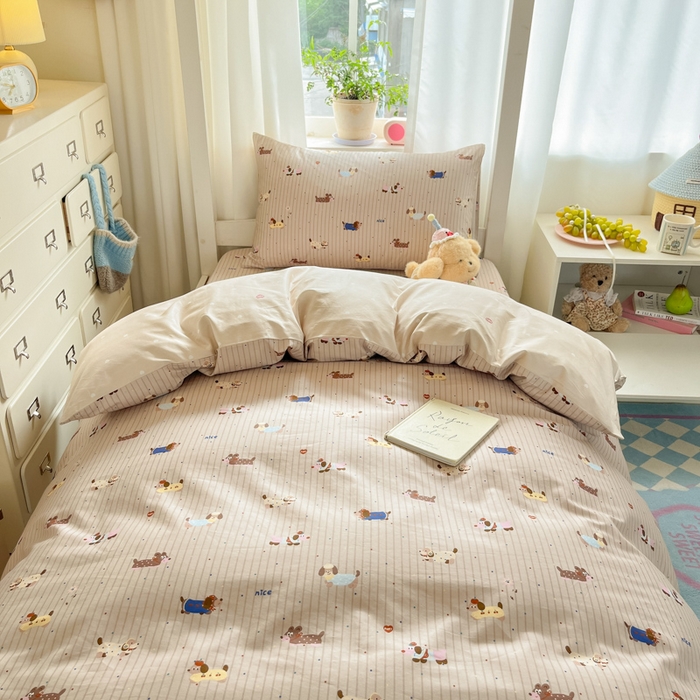 91家纺网 家纺一手货源 找家纺 寻米 2025新款全棉印花学生季学生三件套 小狗没烦恼-卡其色