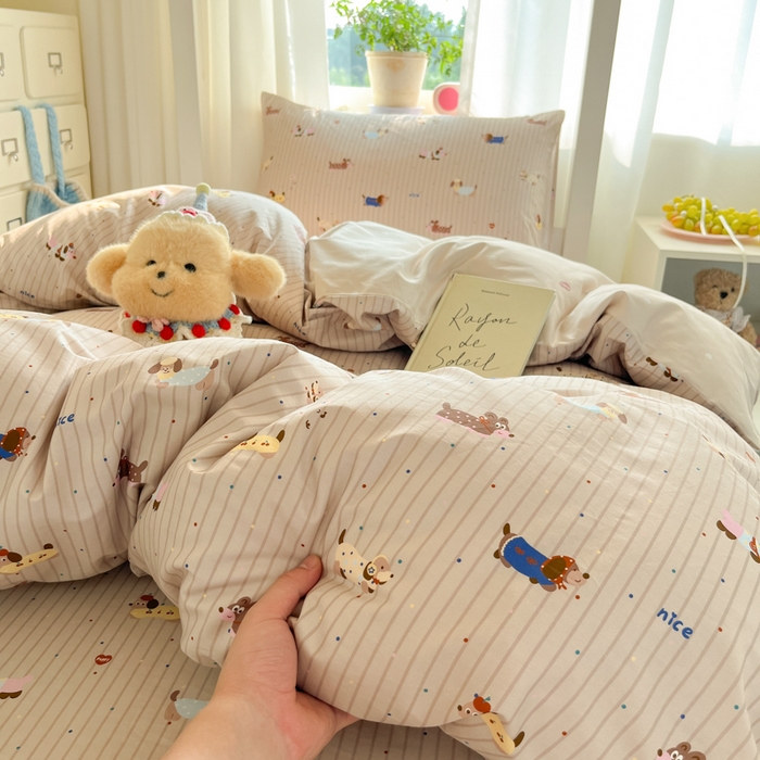 91家纺网 家纺一手货源 找家纺 寻米 2025新款全棉印花学生季学生三件套 小狗没烦恼-卡其色