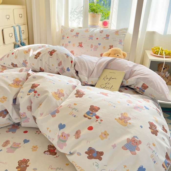 91家纺网 家纺一手货源 找家纺 寻米 2025新款全棉印花学生季学生三件套 小熊的一天-奶油