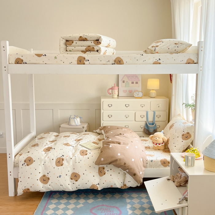 91家纺网 家纺一手货源 找家纺 寻米 2025新款全棉印花学生季学生三件套 小熊软糖