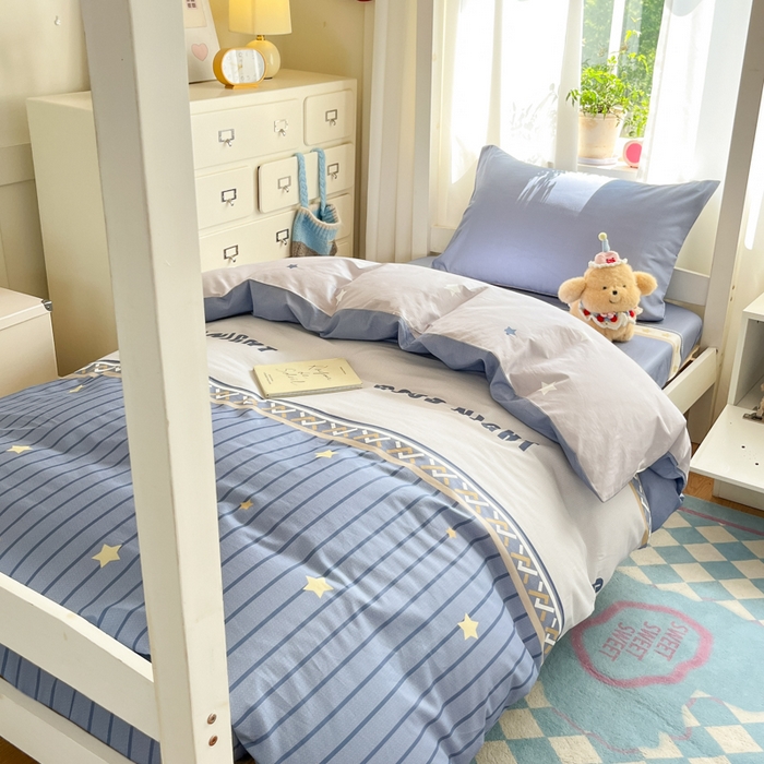 91家纺网 家纺一手货源 找家纺 寻米 2025新款全棉印花学生季学生三件套 星辰