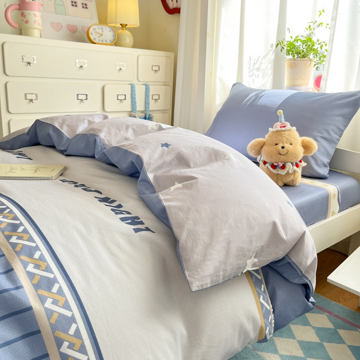 91家纺网 家纺一手货源 找家纺 寻米 2025新款全棉印花学生季学生三件套 星辰