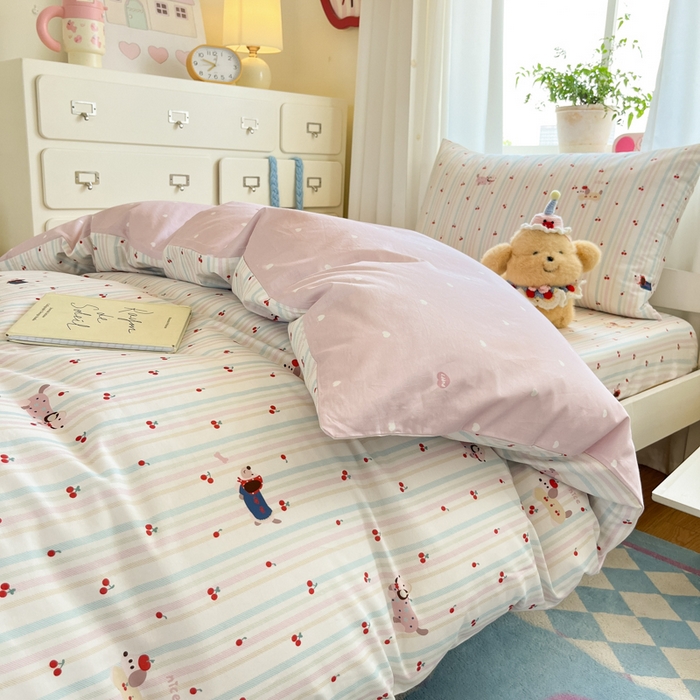 91家纺网 家纺一手货源 找家纺 寻米 2025新款全棉印花学生季学生三件套 樱桃小狗