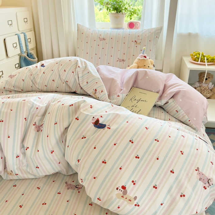 91家纺网 家纺一手货源 找家纺 寻米 2025新款全棉印花学生季学生三件套 樱桃小狗