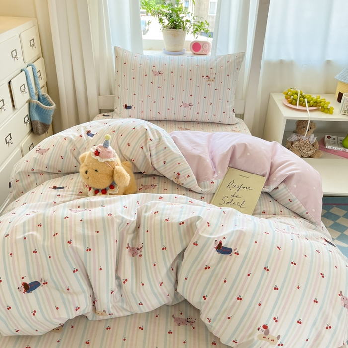 91家纺网 家纺一手货源 找家纺 寻米 2025新款全棉印花学生季学生三件套 樱桃小狗