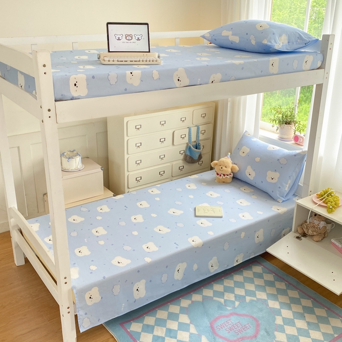 91家纺网 家纺一手货源 找家纺 寻米 2025新款全棉印花学生季学生三件套 云朵小熊