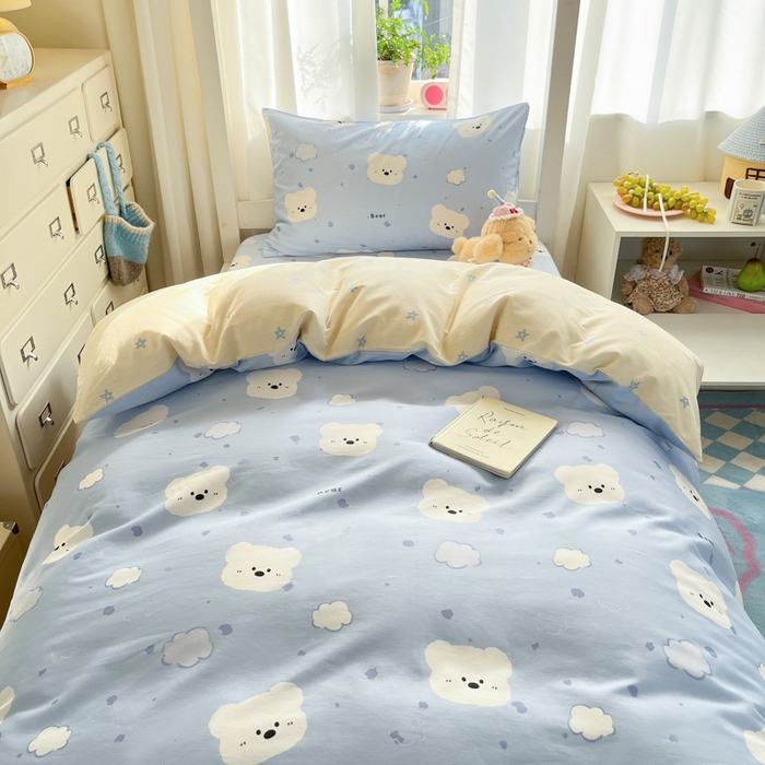 91家纺网 家纺一手货源 找家纺 寻米 2025新款全棉印花学生季学生三件套 云朵小熊