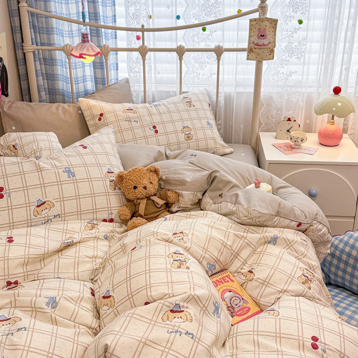 91家纺网 家纺一手货源 找家纺 呗旺鹿 2025新款40s全棉纯棉卡通印花学生系列四件套 班尼小狗