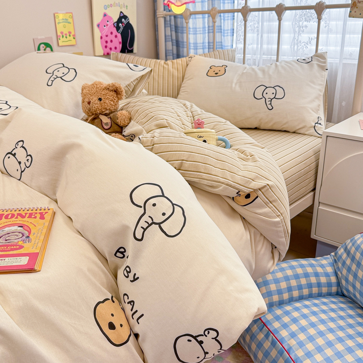 91家纺网 家纺一手货源 找家纺 呗旺鹿 2025新款40s全棉纯棉卡通印花学生系列四件套 简笔画