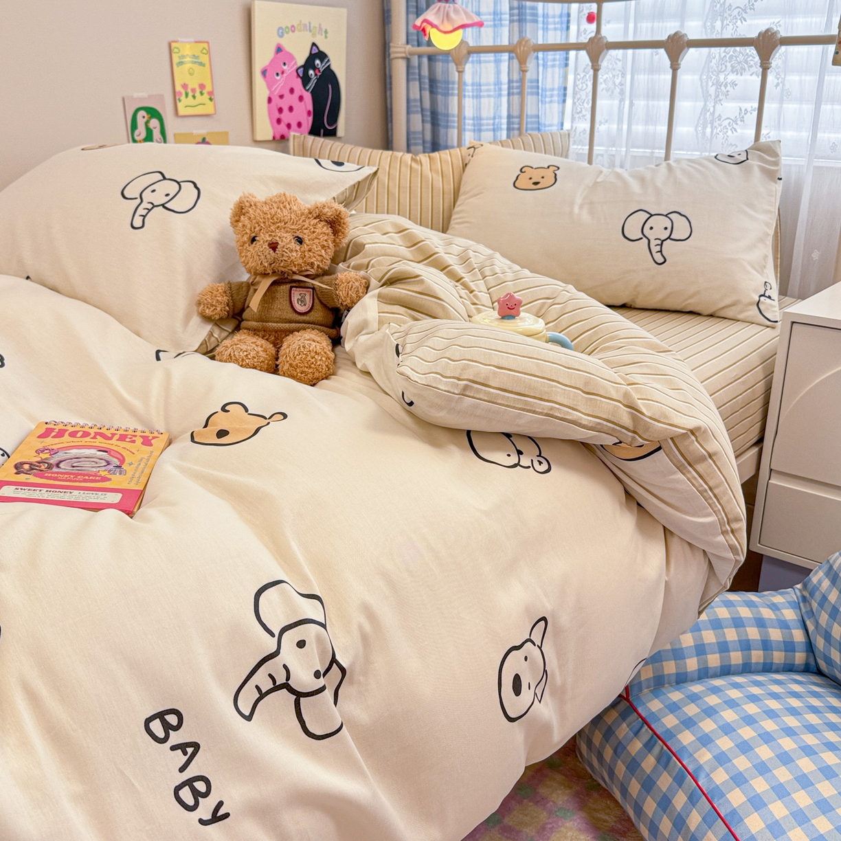 91家纺网 家纺一手货源 找家纺 呗旺鹿 2025新款40s全棉纯棉卡通印花学生系列四件套 简笔画