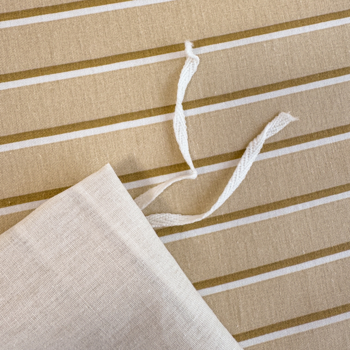 91家纺网 家纺一手货源 找家纺 呗旺鹿 2025新款40s全棉纯棉卡通印花学生系列四件套 简笔画