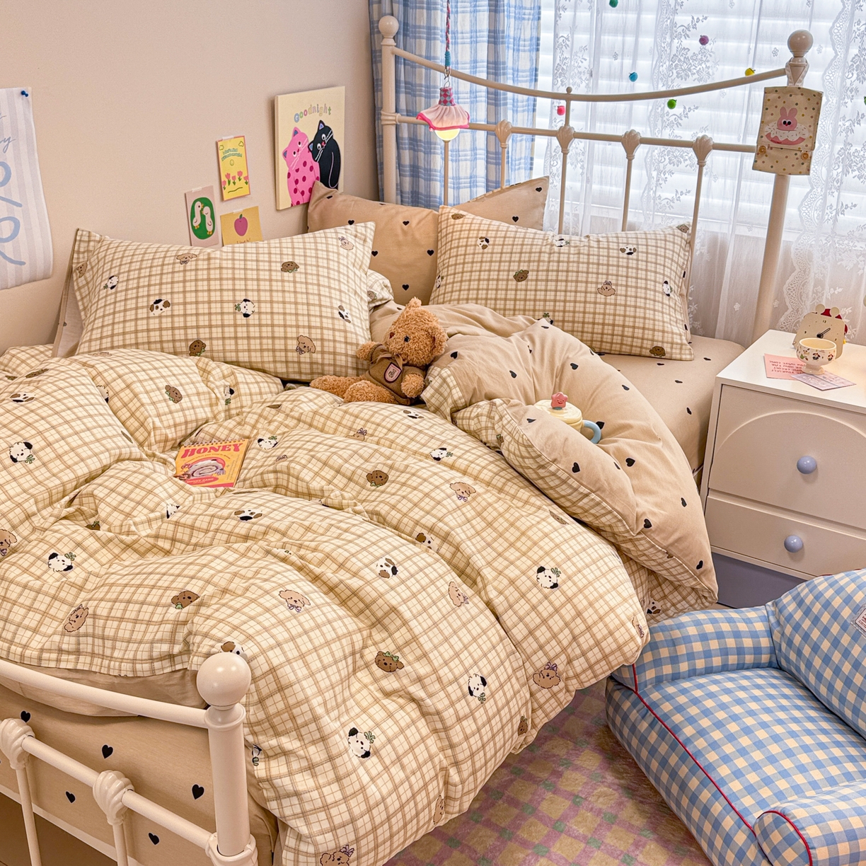 91家纺网 家纺一手货源 找家纺 呗旺鹿 2025新款40s全棉纯棉卡通印花学生系列四件套 焦糖小狗