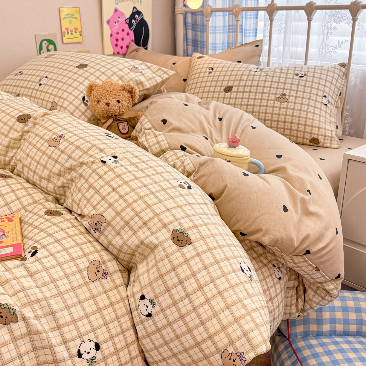 91家纺网 家纺一手货源 找家纺 呗旺鹿 2025新款40s全棉纯棉卡通印花学生系列四件套 焦糖小狗