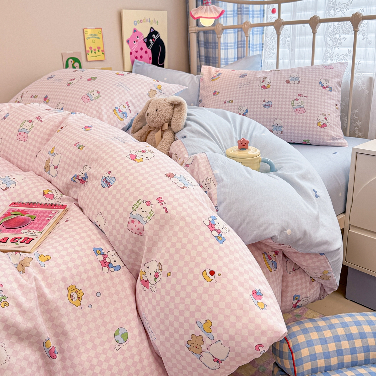 91家纺网 家纺一手货源 找家纺 呗旺鹿 2025新款40s全棉纯棉卡通印花学生系列四件套 忙绿的凯蒂