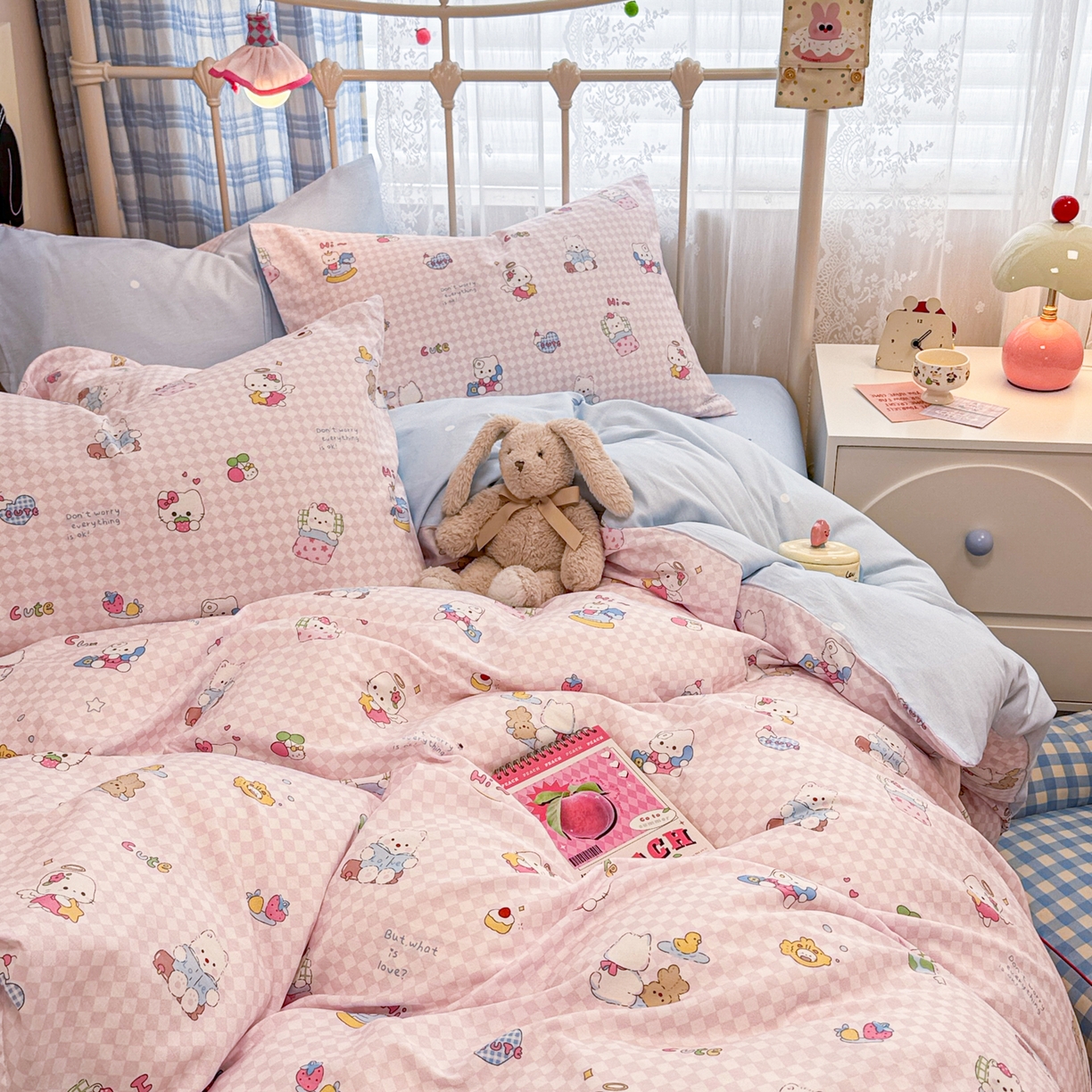 91家纺网 家纺一手货源 找家纺 呗旺鹿 2025新款40s全棉纯棉卡通印花学生系列四件套 忙绿的凯蒂